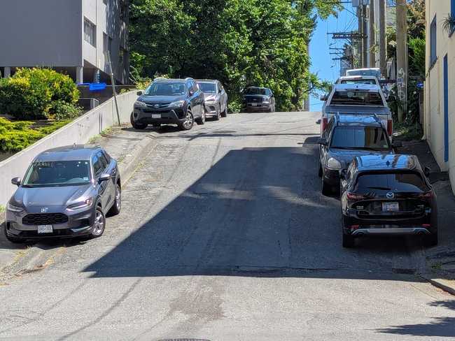 An alley showing the hill.