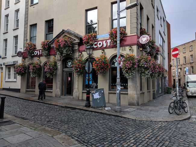 Costa Temple Bar